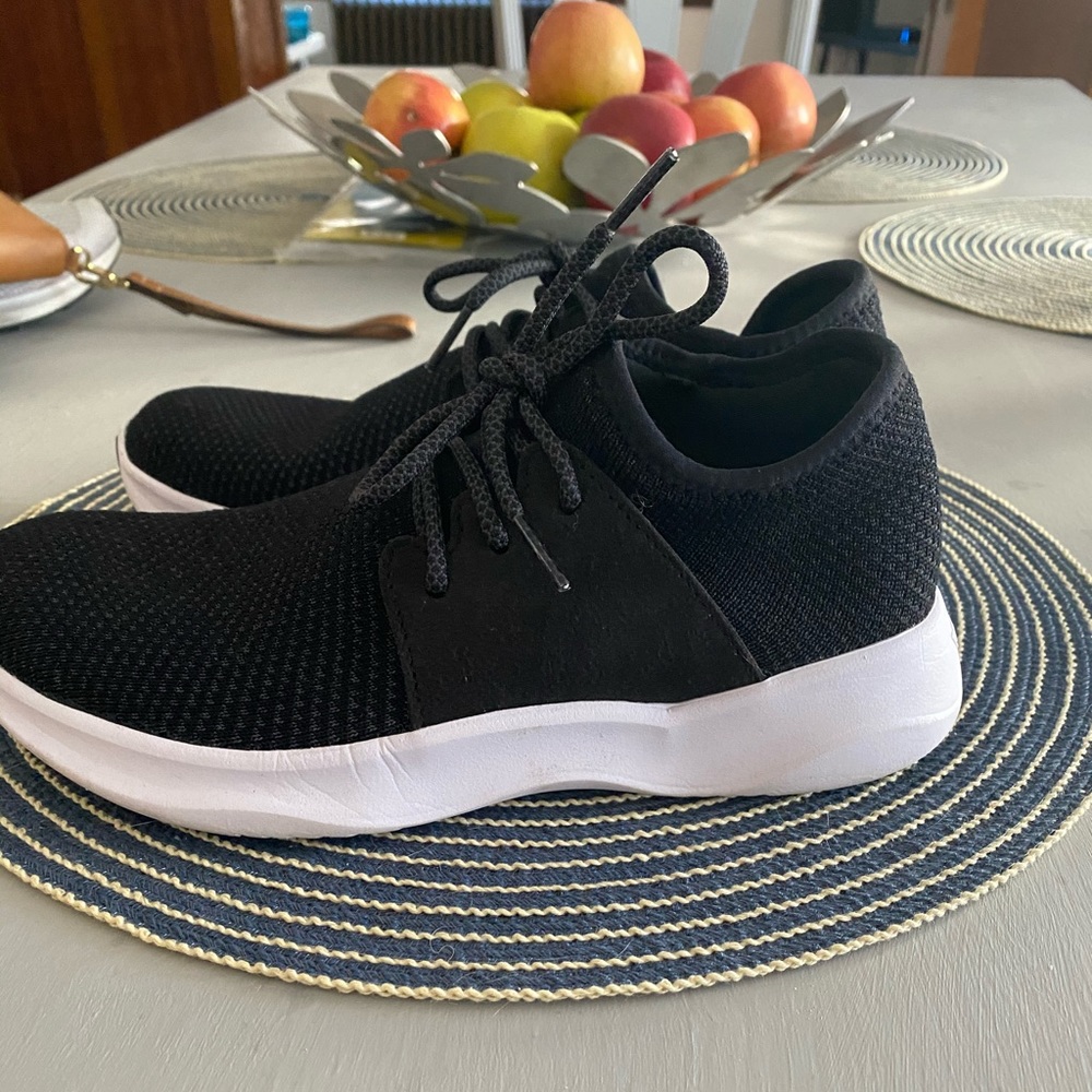 Worn once Vessi sneakers!